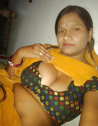 VILLAGE BHABI - INDIAN DESI PORN SET 18.8