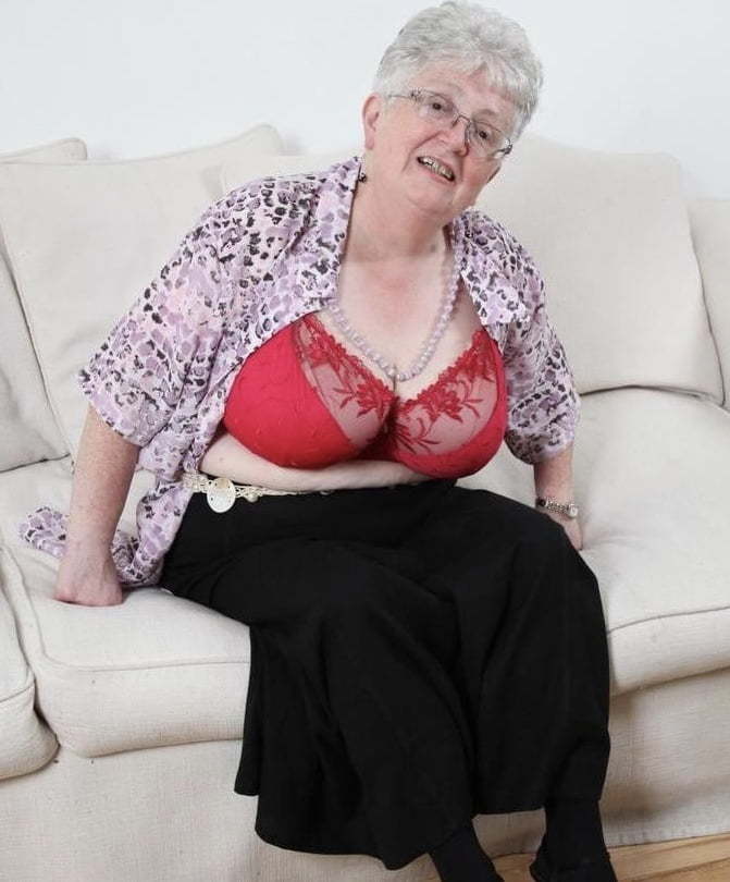 Various granny mature bbw busty clothes lingerie 5